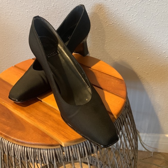 Stuart Weitzman Square Toed Black Classic Pumps - Picture 4 of 10